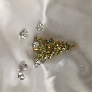 Christmas tree pin